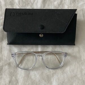 Neubau clear frame glasses